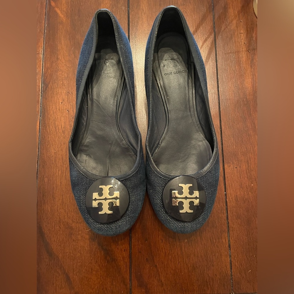 Size 8 denim Tory Burch flats